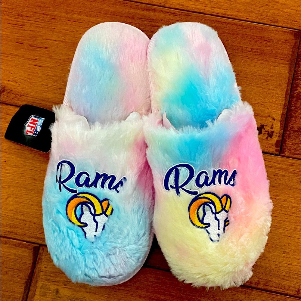 NEW! NFL Rams Pastel Tie-Dye Fuzzy Slippers Size XL 7-8 Kids